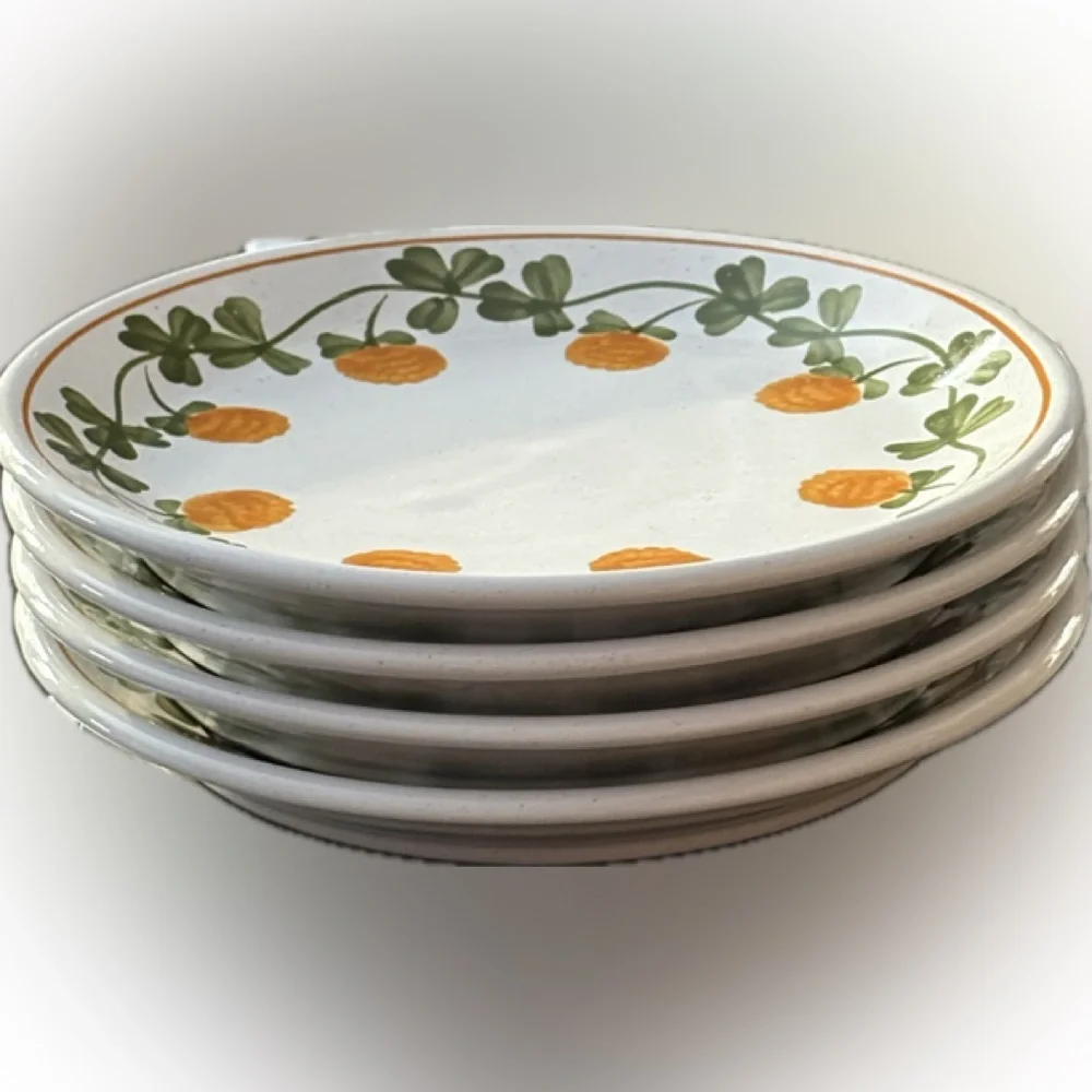 One Set of 4 Williams-Sonoma Hungary 8